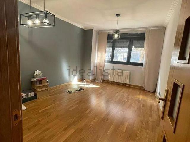Piso en venta en Huerta del Rey, Valladolid