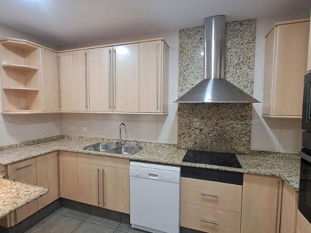 Piso en venta en Santa Teresita, Vallès Occidental