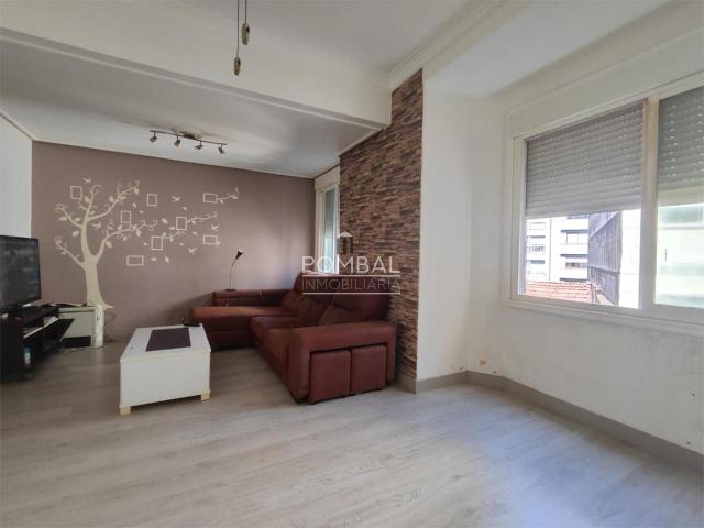 Piso en venta en As Lagoas, Ourense