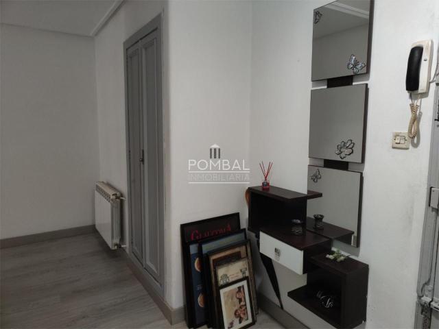 Piso en venta en As Lagoas, Ourense