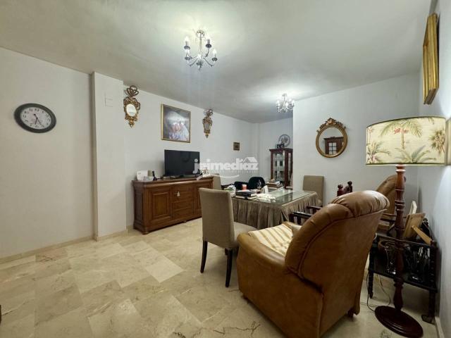Piso en venta en Cantillana, Andalucía