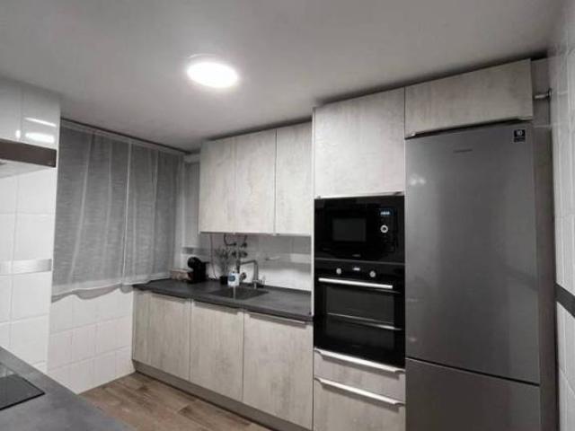 Piso en venta en Camas, Andalucía