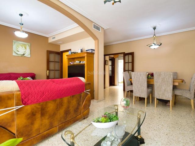 Piso en venta en Camas, Andalucía