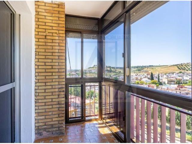 Piso en venta en Camas, Andalucía