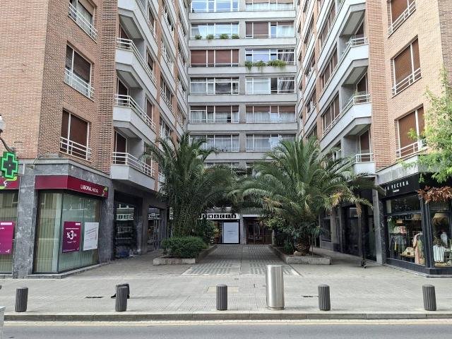 Piso en venta en Ibaiondo, Bilbao