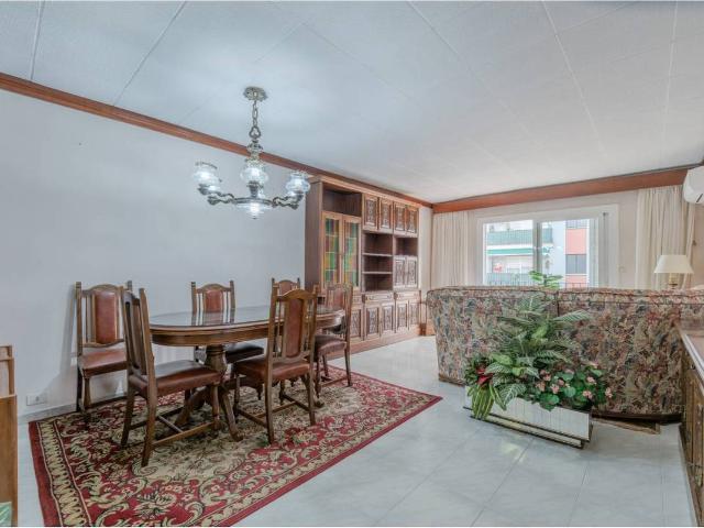 Piso en venta en Barri Vell, Gironès