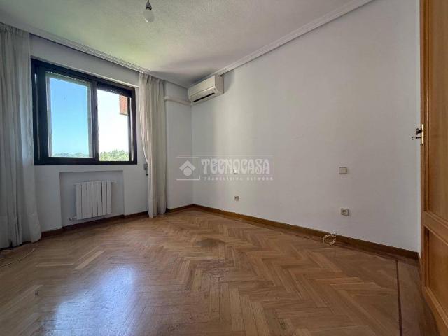 Piso en venta en Madrid, Cortes Piso en venta en Madrid, Cortes