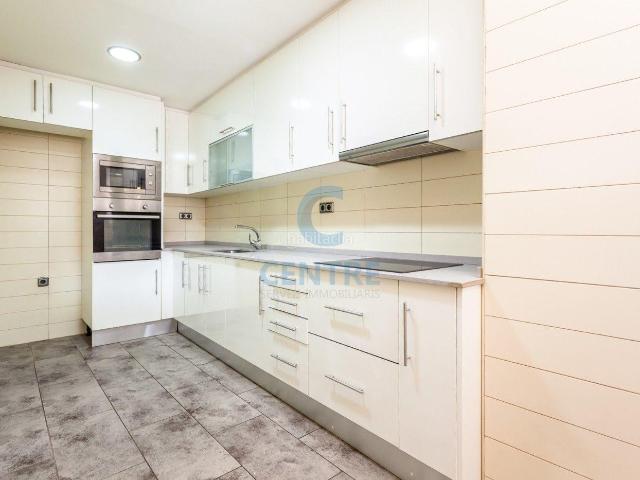 Piso en venta en Canovelles, Barri Joan Miró i Can Carrencà
