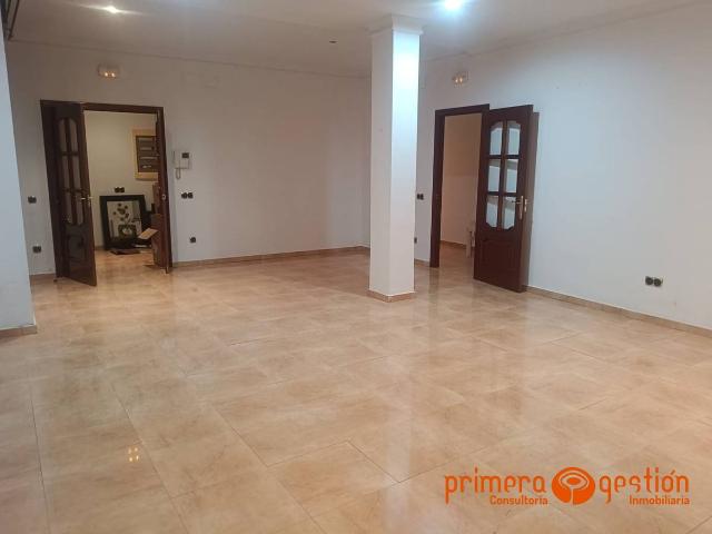 Piso en venta en Carmona, Andalucía