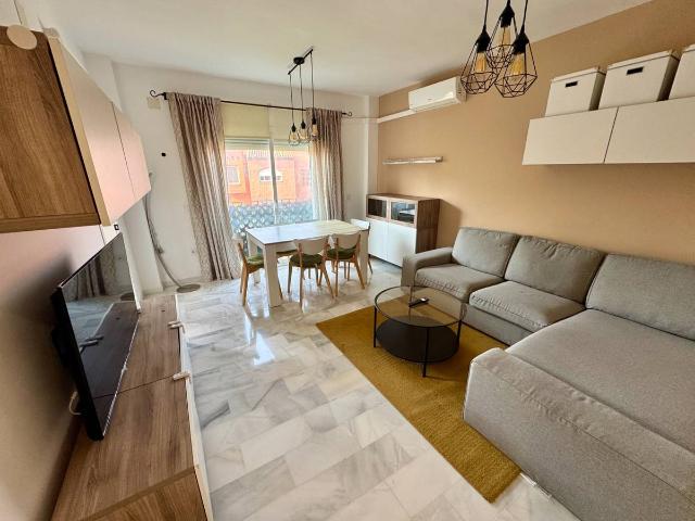 Piso en venta en Barriada Islas Canarias, Costa del Sol Occidental