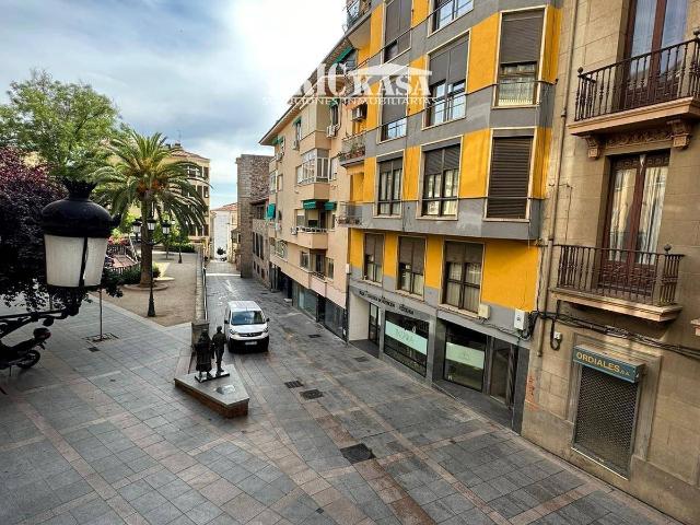 Piso en venta en Cáceres, Santiago