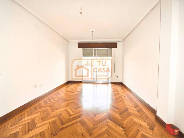 Piso en venta en Santiago, Cáceres