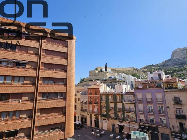 Piso en venta en Casco Antiguo - Santa Cruz - Ayuntamiento, l'Alacantí