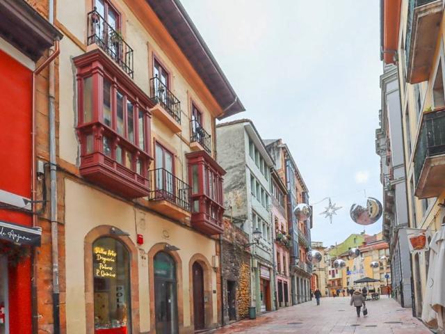 Piso en venta en Centro, Oviedo