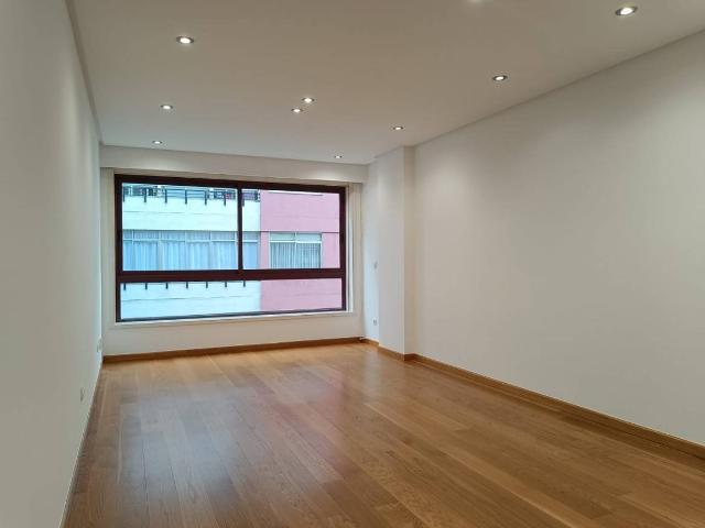 Piso en venta en Ourense, Casco Vello
