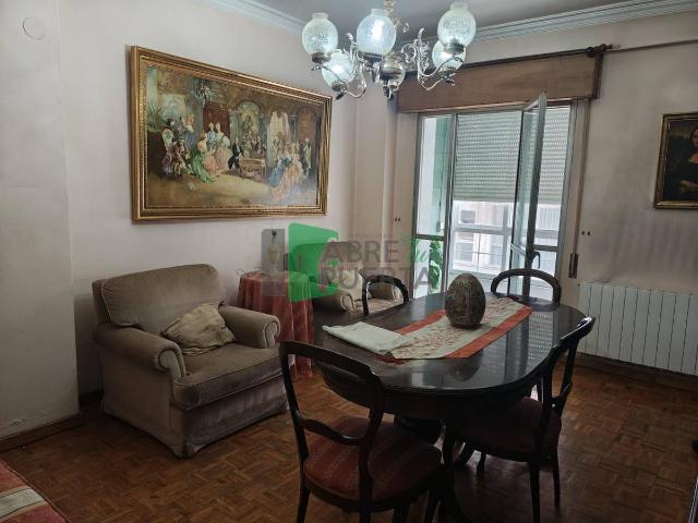 Piso en venta en Ourense, Casco Vello