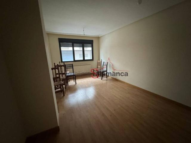 Piso en venta en Castellanos De Moriscos, Castilla y León