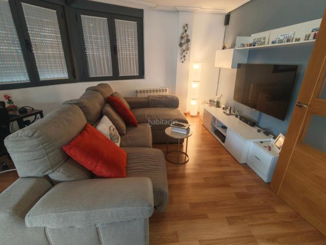 Piso en venta en Castellanos De Moriscos, Urbanización la Almunia
