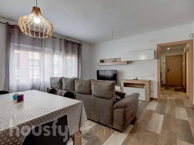 Piso en venta en Castellbisbal, Santa Teresita