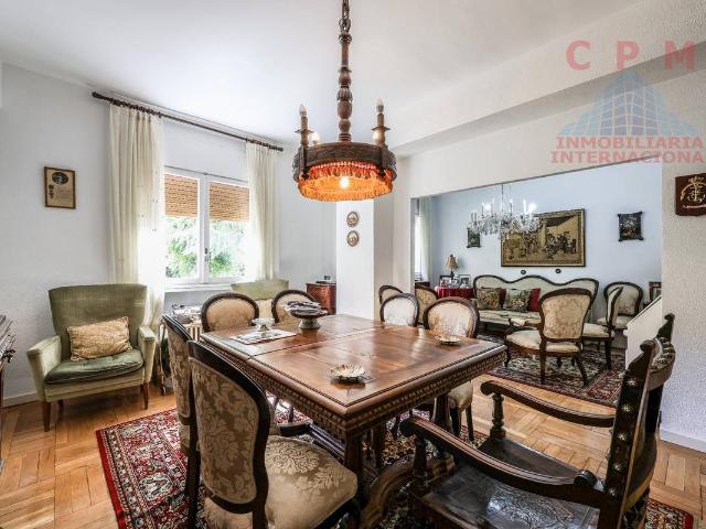 Piso en venta en Madrid, Cortes