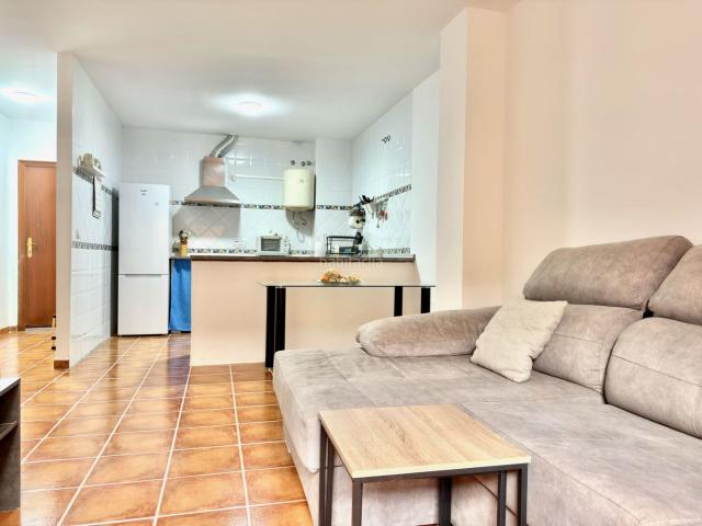 Piso en venta en Barriada Cruz Marín, El Castillo de las Guardas