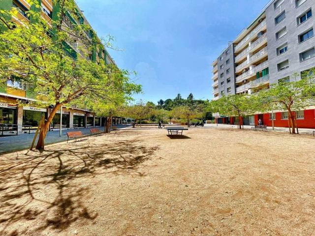 Piso en venta en Cerdanyola Del Vallès, Sant Martí