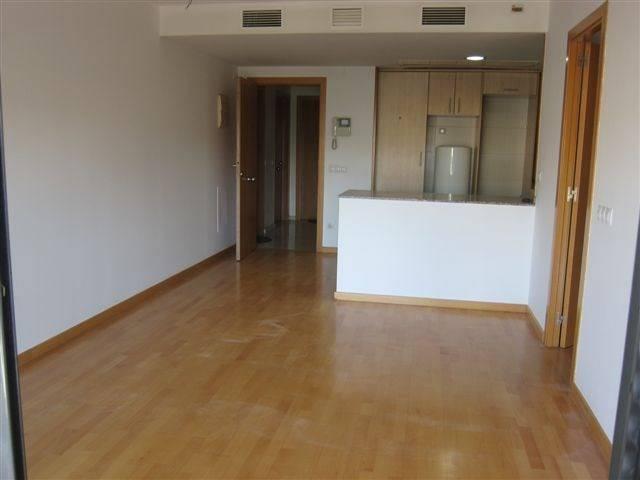 Piso en venta en Cerdanyola Del Vallès, Sant Martí