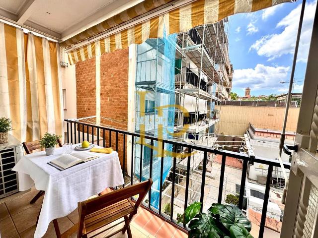 Piso en venta en Cerdanyola Del Vallès, Sant Martí