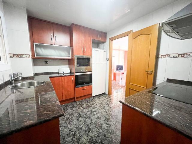 Piso en venta en Cerdanyola Del Vallès, Sant Martí