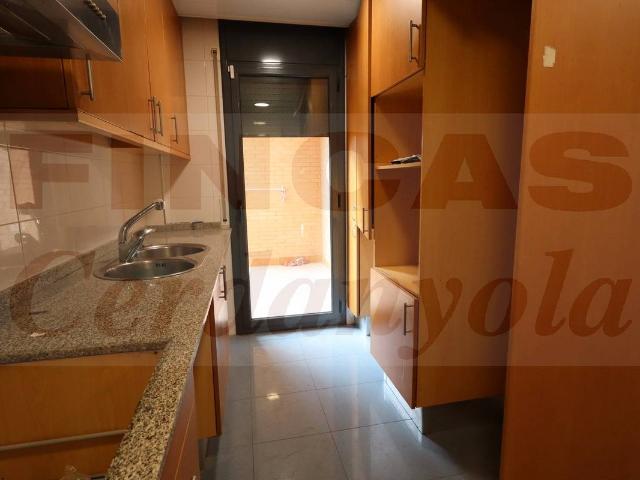 Piso en venta en Cerdanyola Del Vallès, Sant Martí