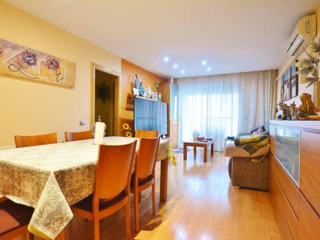 Piso en venta en Santa Coloma De Gramenet, Centre