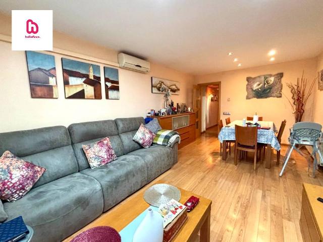 Piso en venta en Santa Coloma De Gramenet, Centre
