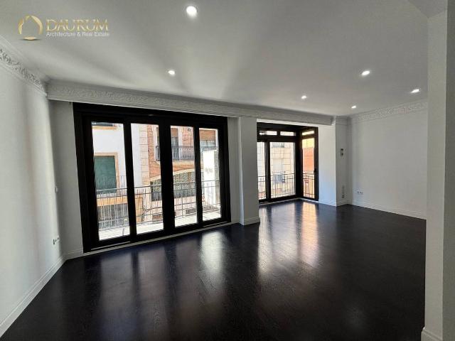 Piso en venta en la Vila, Alzira
