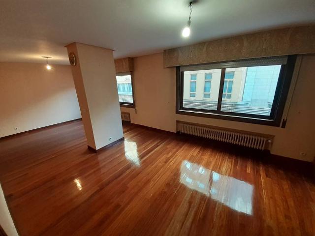 Piso en venta en Centro, Ourense