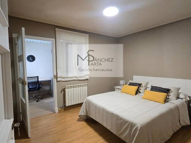 Piso en venta en Ourense, Casco Vello