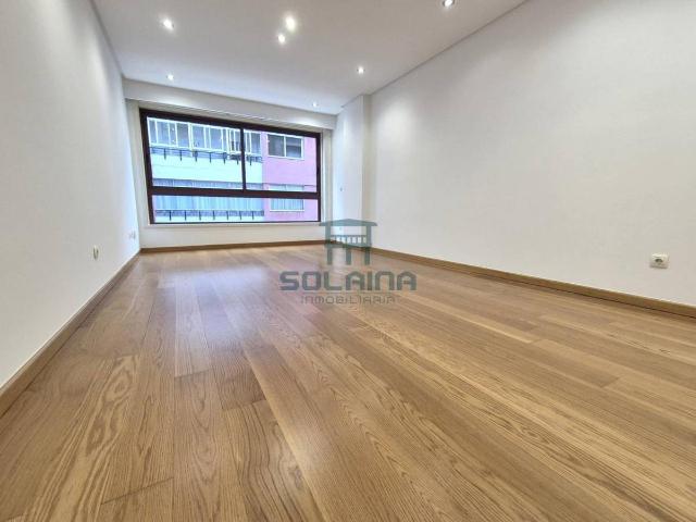 Piso en venta en Ourense, Casco Vello