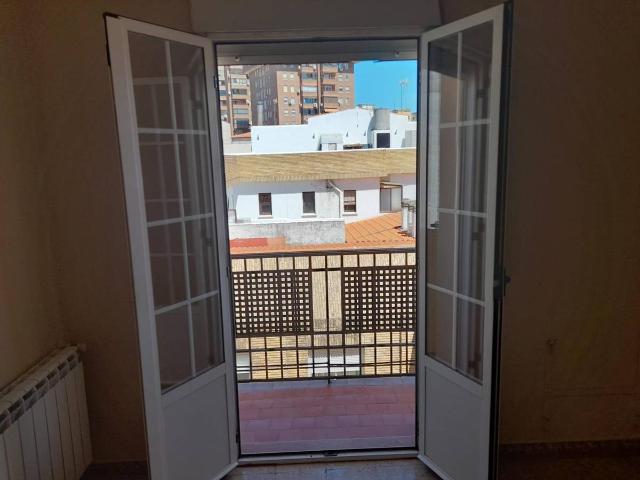 Piso en venta en Santiago, Cáceres