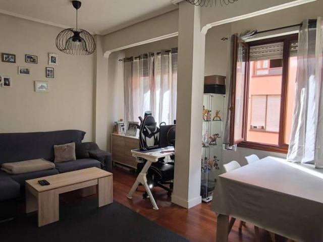 Piso en venta en Barakaldo, Landaburu