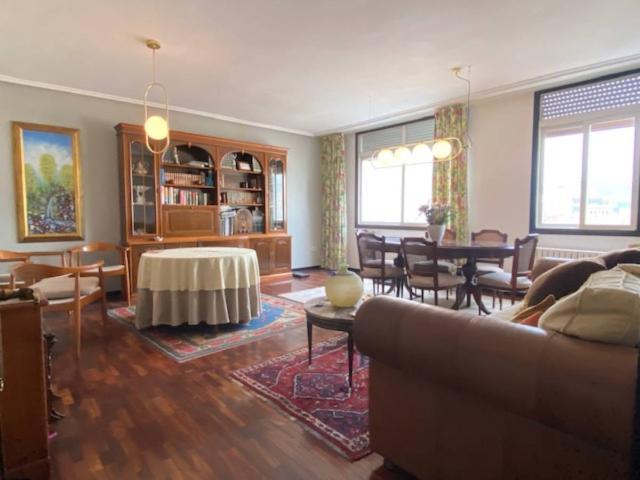 Piso en venta en Ourense, Casco Vello