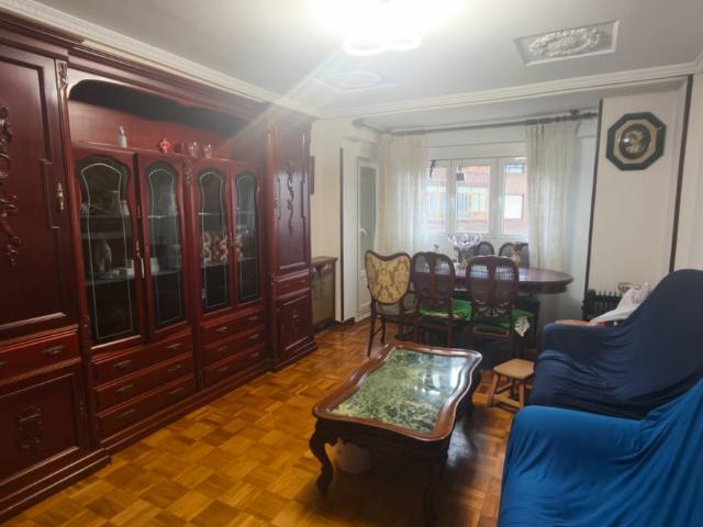 Piso en venta en Avilés, Asturias