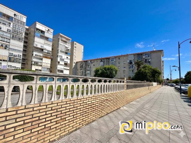 Piso en venta en Laredo