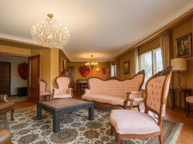 Piso en venta en Centro, Ourense