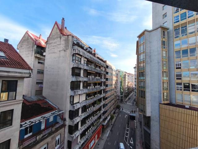 Piso en venta en Centro, Ourense