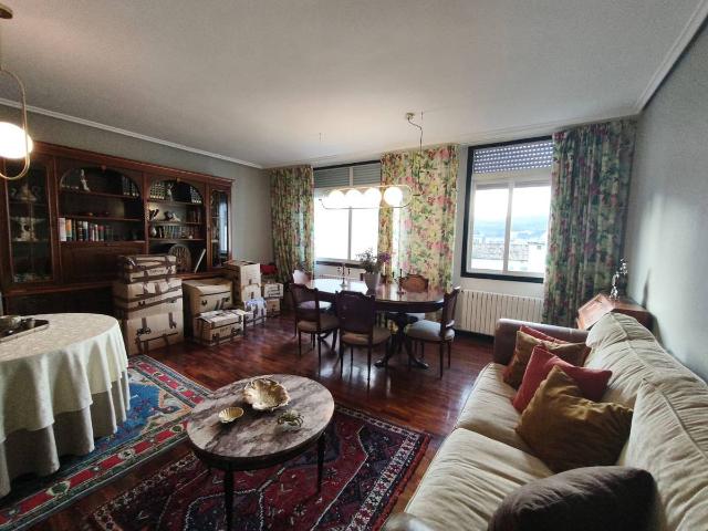 Piso en venta en Centro, Ourense