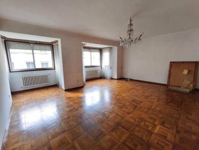 Piso en venta en Centro, Ourense