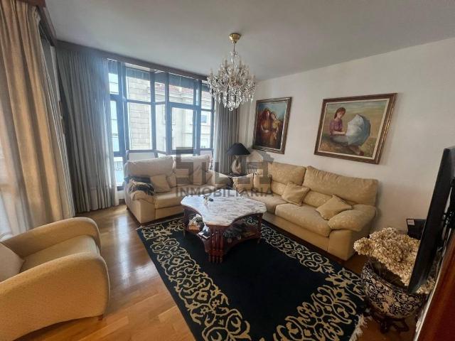 Piso en venta en Centro, Ourense