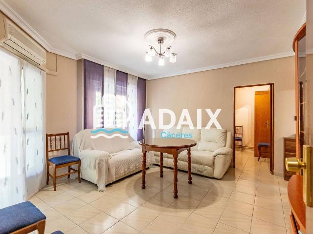 Piso en venta en Santiago, Cáceres