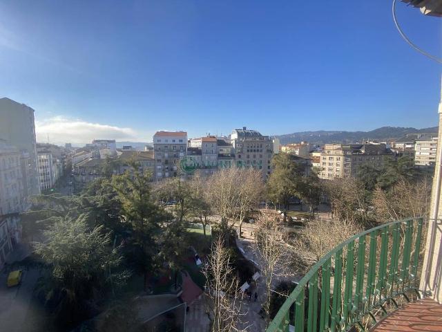 Piso en venta en Centro, Ourense