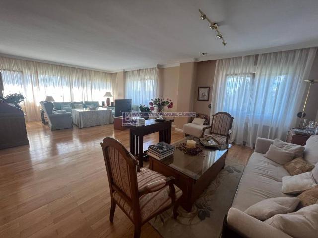 Piso en venta en Santiago, Cáceres
