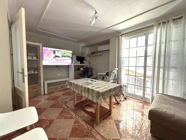 Piso en venta en Camas, Andalucía